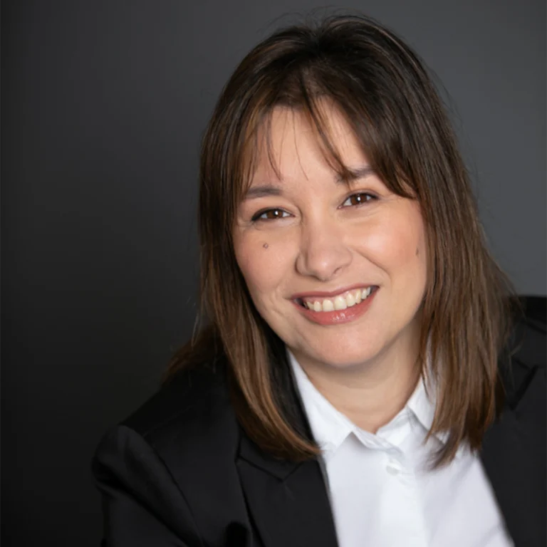 Alice Pirès, avocate en droit du travail à Paris