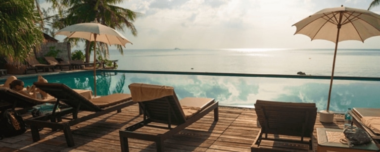 Buying a hotel: never without a good liability guarantee agreement!