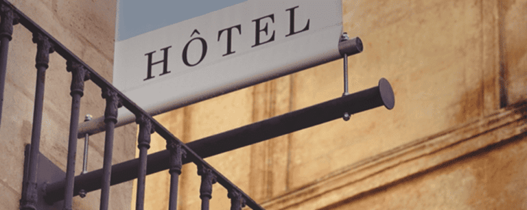 Recommended governing law and jurisdiction clauses in French hotel management agreements